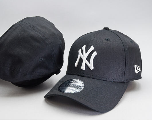 Kšiltovka New Era 39THIRTY League Basic New York Yankees - Black/White