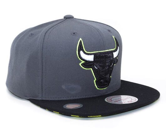 Kšiltovka Mitchell & Ness Venom Green Logo Chicago Bulls Grey/Black Snapback
