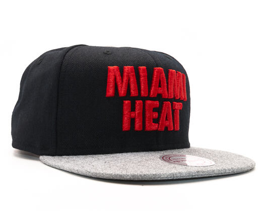 Kšiltovka Mitchell & Ness Forces Miami Heat Black Snapback