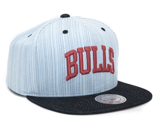 Kšiltovka Mitchell & Ness Chicago Bulls Striped Arch Denim Blue Snapback