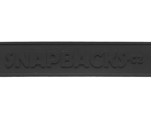 Náramek na ruku s nápisem Snapbacks.cz - černý