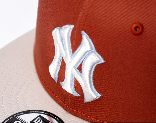 Kšiltovka New Era 9FIFTY MLB Patch New York Yankees Retro - Terracotta / Ivory