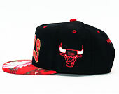 Kšiltovka Mitchell & Ness Tropical Team Colour Visor Chicago Bulls Black Snapback