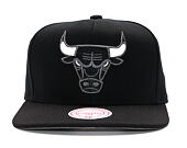 Kšiltovka Mitchell & Ness Nutek Chicago Bulls Black Snapback