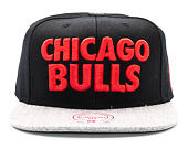 Kšiltovka Mitchell & Ness Forces Chicago Bulls Black Snapback