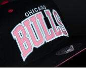 Kšiltovka Mitchell & Ness Reflective Arch Chicago Bulls Black Snapback