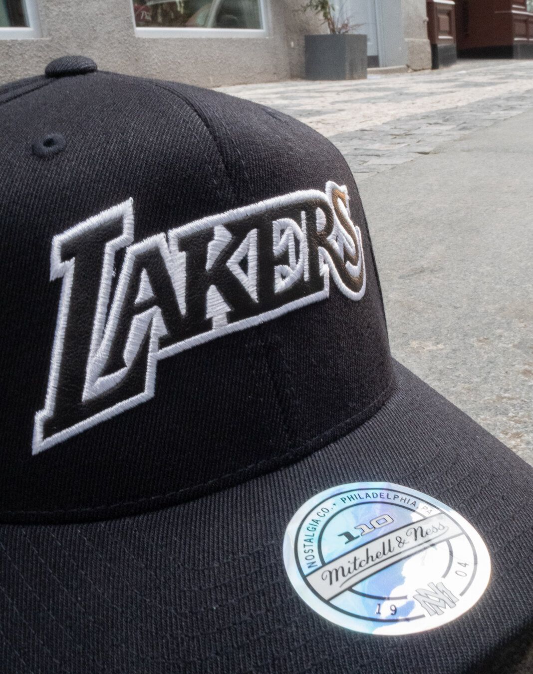 Ksiltovka Mitchell Ness Los Angeles Lakers Hardwood Classic Outline Black 110 Snapbacks Cz