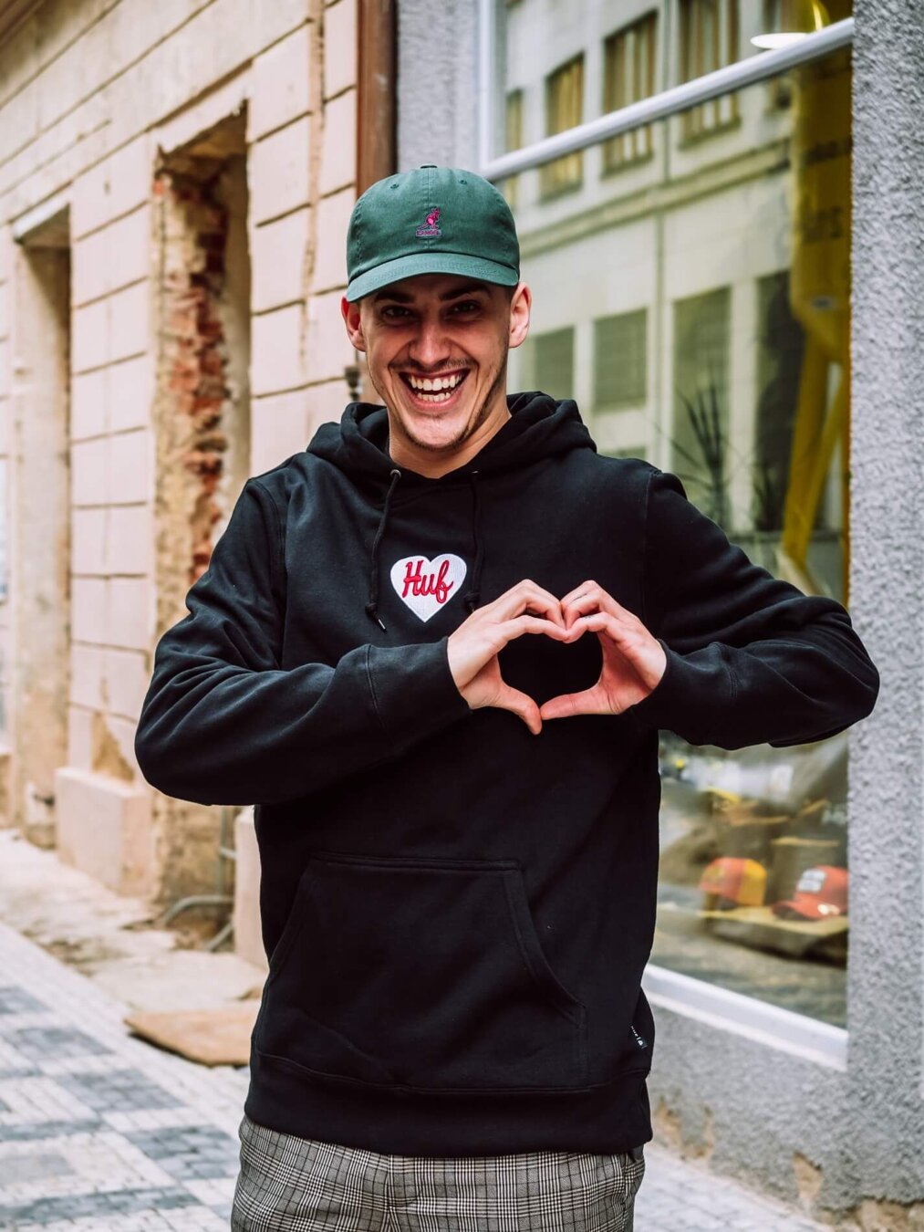 Huf discount heart hoodie