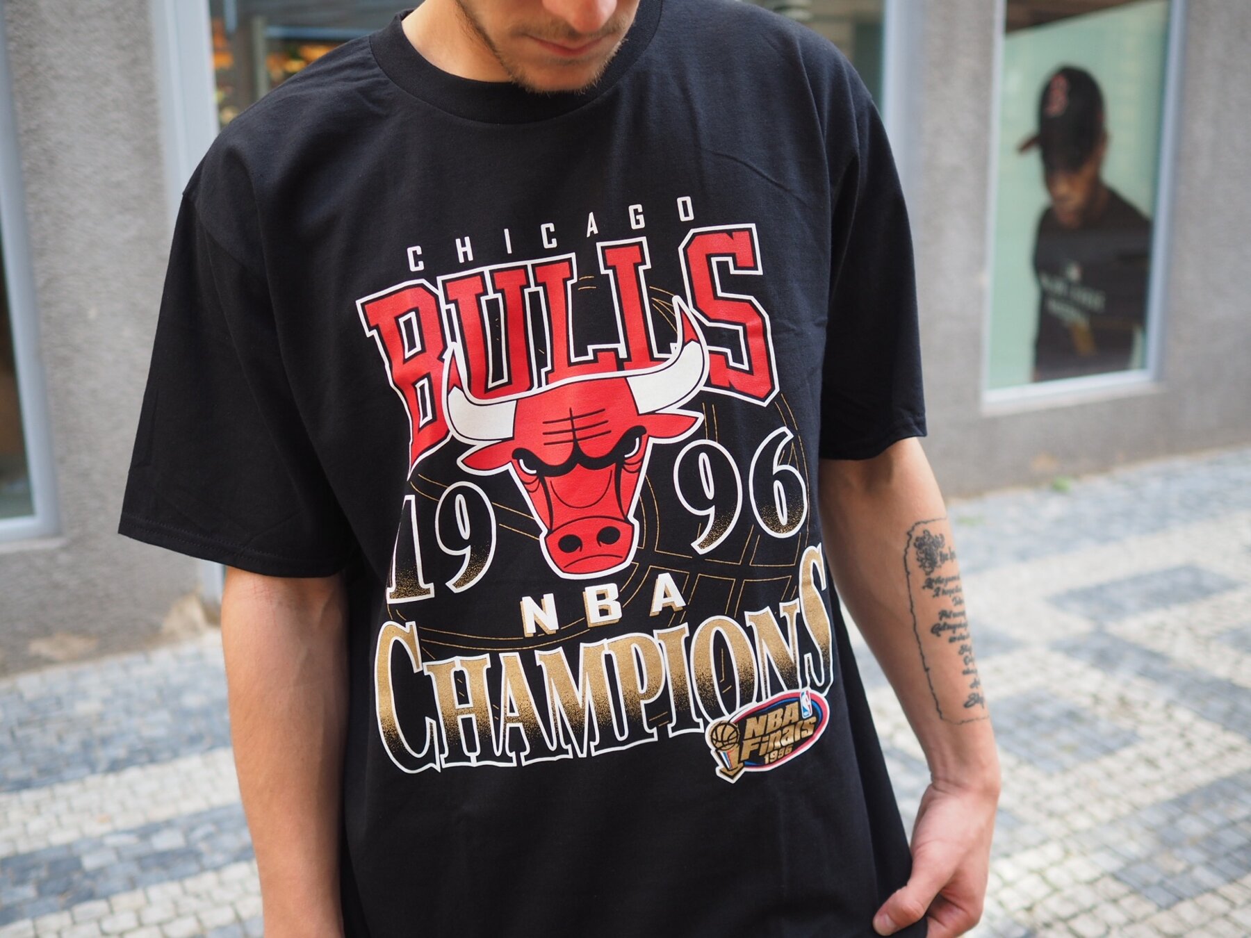 Mitchell & Ness NBA Chicago Bulls The Last Dance '96 champions t-shirt in  white