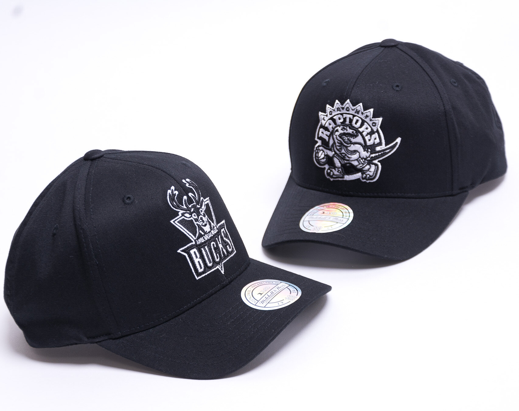 Kšiltovka Mitchell & Ness Milwaukee Bucks 600 Black And ...