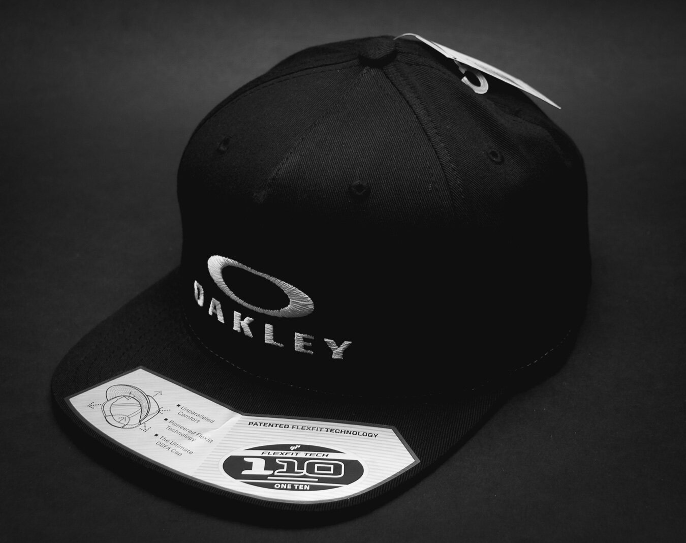 Oakley 110 sales flexfit