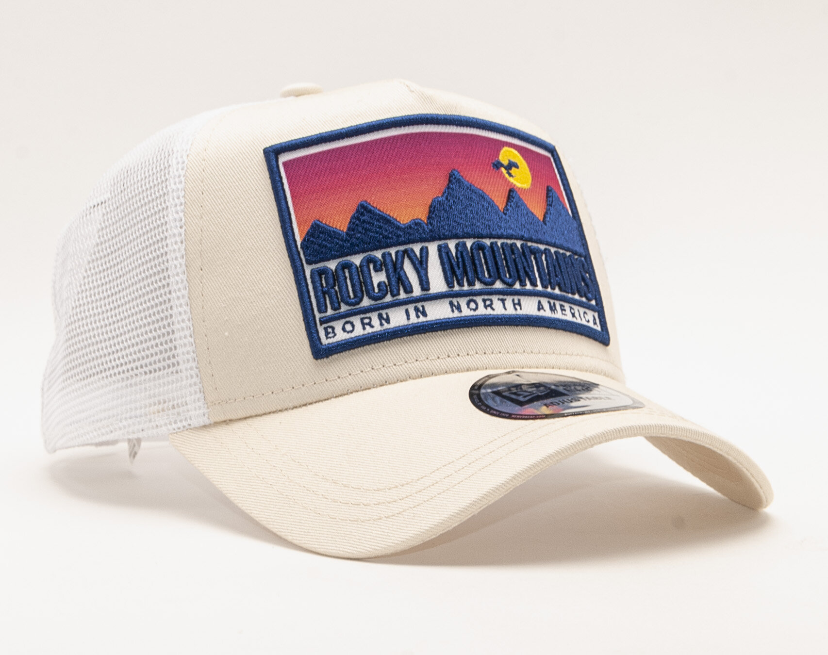 K iltovka New Era 9FORTY A Frame Trucker Patch Rocky Mountain Satin Snapbacks