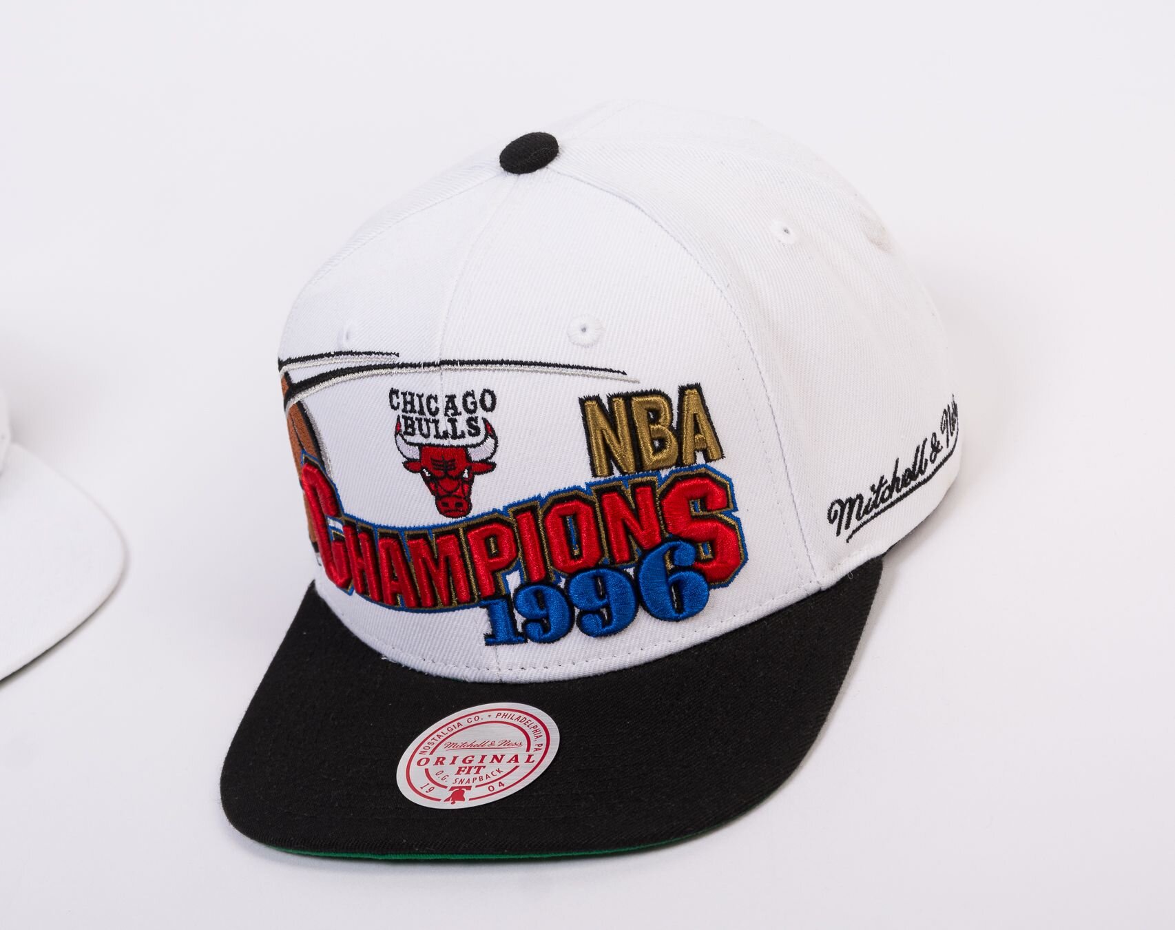 Mitchell & Ness Black NBA Chicago Bulls 96 Champions Wave HWC Snapback Hat