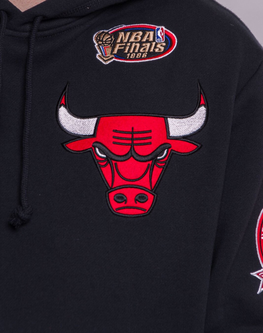 Chicago Bulls Mitchell & Ness Red Champ City Hoodie