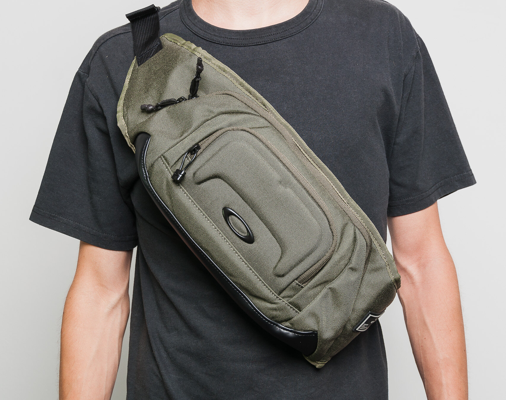 Oakley icon belt cheap bag 2.0