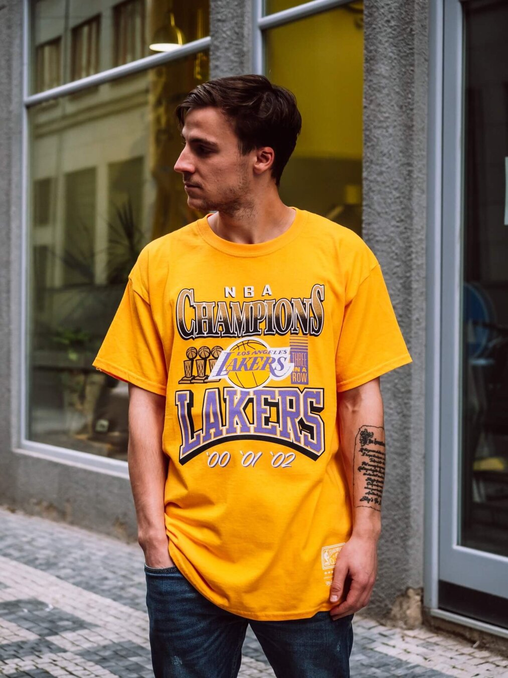 Los Angeles Lakers 3 x Champions Lakers T-Shirt By Mitchell & Ness