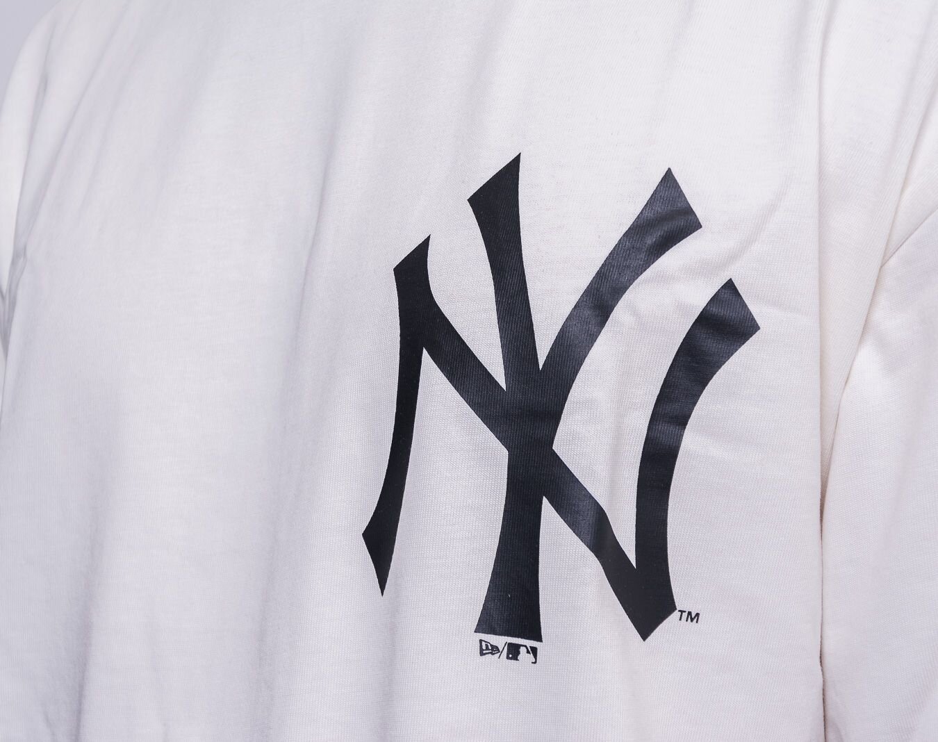Triko New Era Mlb Big Logo Oversized New York Yankees Off White Snapbacks Triko New Era Mlb Big Logo Oversized New York Yankees Off White Snapbacks