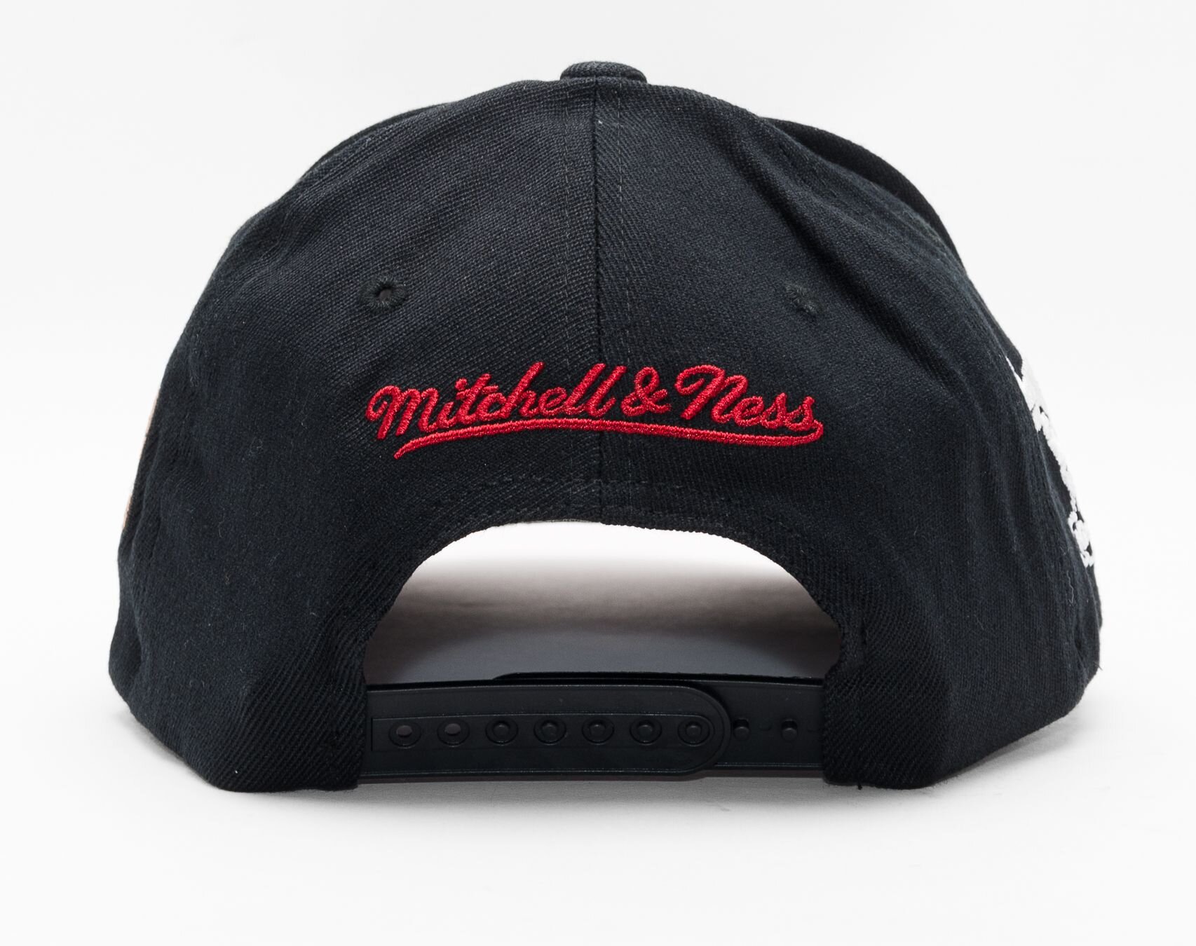 Mitchell & Ness NBA Snapback Cap – Black Gold, Classic Red – Verstellbar, 82% Acryl, 15% Wolle