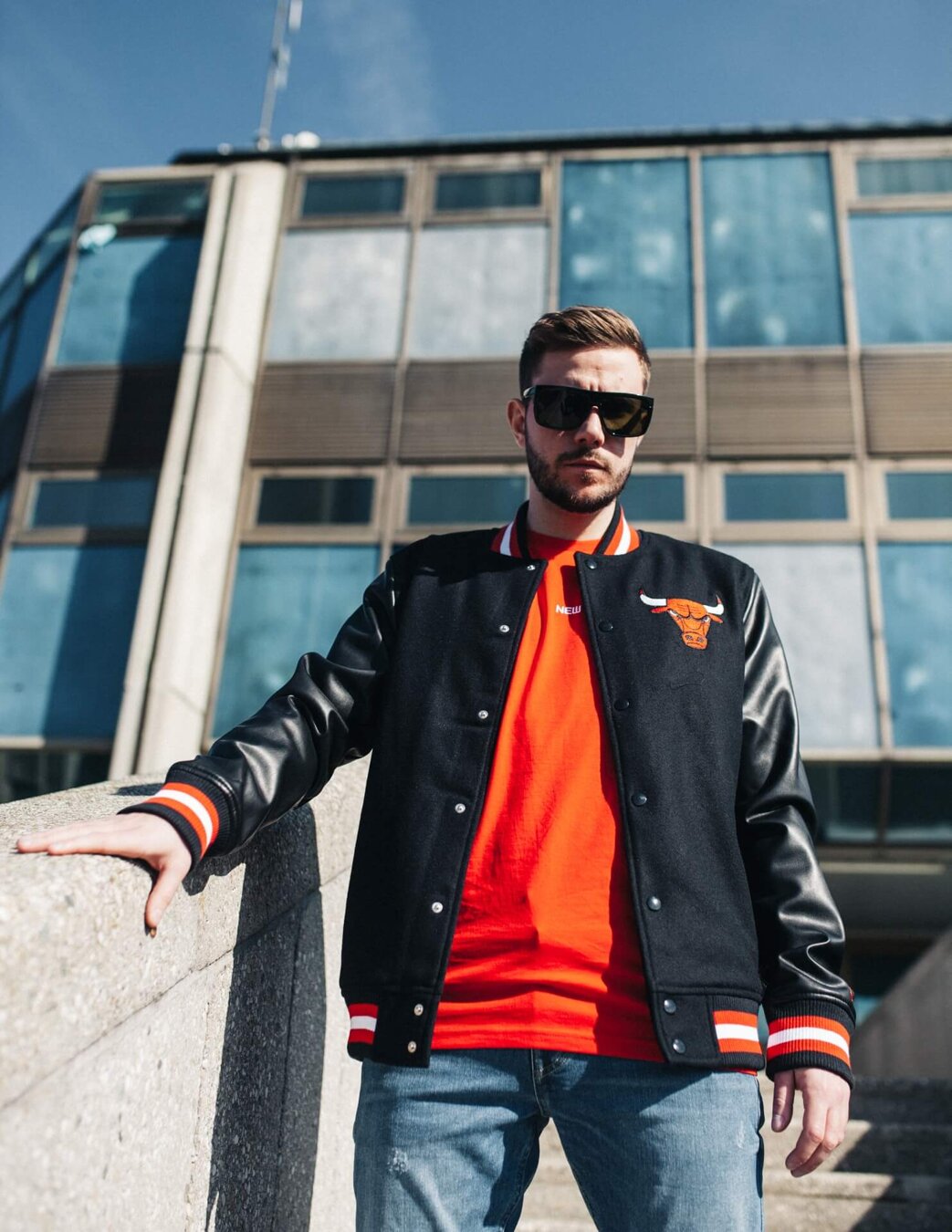 New Era - Chicago Bulls Logo Bomber Jacket