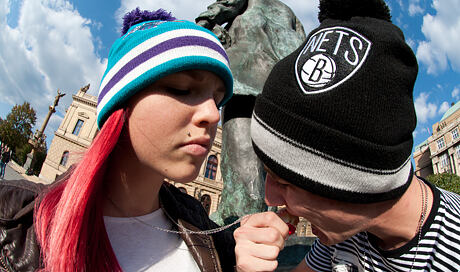Bára s Pavlem mají:

Kulichy Charlotte Hornets a Brooklyn Nets od Mitchell &amp; Ness
http://www.snapbacks.cz/kulichy/mitchell-ness