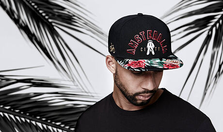Kšiltovka Amsterdam City
http://www.snapbacks.cz/11522