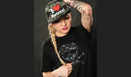 Snapback DGK Haters Tiger/Black
http://www.snapbacks.cz/3881

Triko SSUR Khokhloma Controlled Substance
http://www.snapbacks.cz/3163