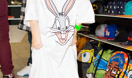 Triko Bugs Bunny od Starteru
http://www.snapbacks.cz/starter/obleceni/?s=space