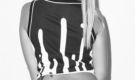 Snapback YUMS
http://www.snapbacks.cz/7129

Tílko YUMS
http://www.snapbacks.cz/7174