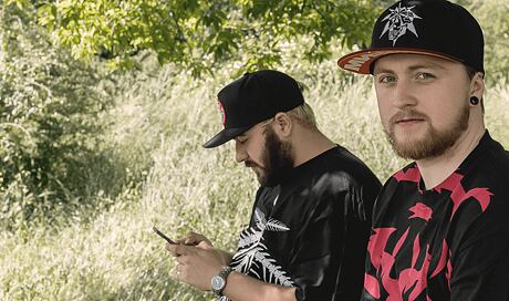 Kšiltovka Mishka Cyco Split Sativa
http://www.snapbacks.cz/10240

Kšiltovka Mishka Blind Spot
http://www.snapbacks.cz/11285

Triko Mishka Bone Leaf GID
http://www.snapbacks.cz/11264

Triko Mishka Ultra-Sized Death Adder
http://www.snapbacks.cz/11270