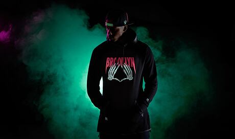 Kšiltovka Cayler&amp;Sons Brooklus
http://www.snapbacks.cz/11580

Mikina Cayler&amp;Sons Brooklus Long Hoody 
http://www.snapbacks.cz/11583