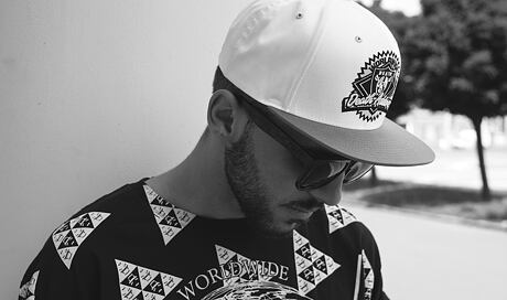 Snapback Mishka Worldwide Ghost
http://www.snapbacks.cz/?s=MIS195&amp;search_where=2&amp;only=number

Triko Mishka Kamehameha Worldwide
´http://www.snapbacks.cz/?s=MIS254L&amp;search_where=2&amp;only=number