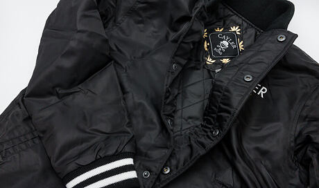Varsity jacket Budz N Bluntz
http://www.snapbacks.cz/10351