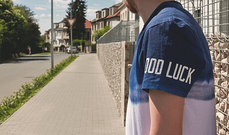 Triko Staple Paradiso Print
http://www.snapbacks.cz/11244

Klobouk Staple Paradiso Reversible
http://www.snapbacks.cz/11259