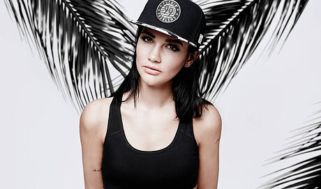 Kšiltovka 99 FCKN Problems
http://www.snapbacks.cz/11526
