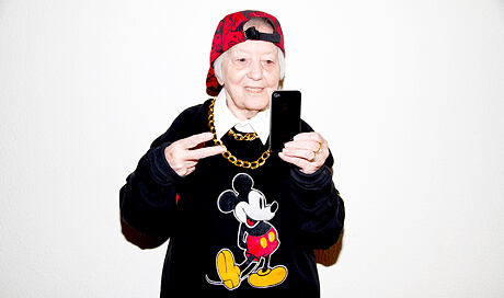 5panelka HUF GFE Red
http://www.flatspot.com/products/huf-gfe-5-panel-volley-cap-red

DS noname Mikina Mickey Mouse
http://www.snapbacks.cz