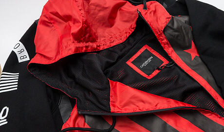 Větrovka Black Label V$A Windbreaker
http://www.snapbacks.cz/10244