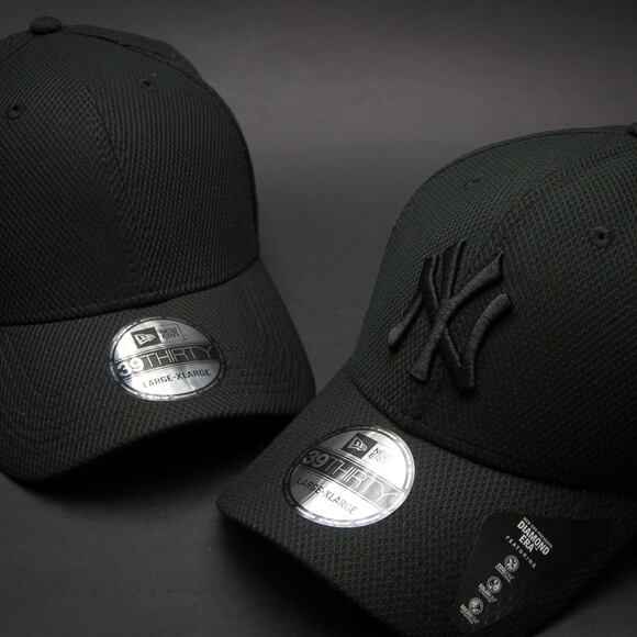 Kšiltovka New Era Diamond Era Essential New York Yankees Black 39THIRTY Stretchfit