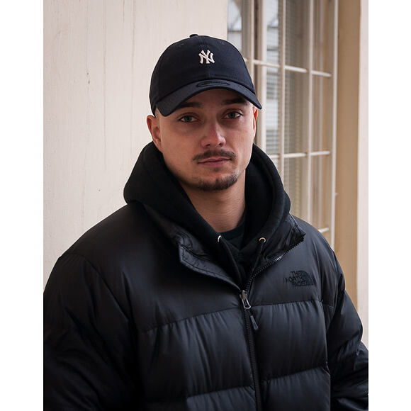 Kšiltovka New Era Classic Mini Logo New York Yankees 9TWENTY Navy Strapback