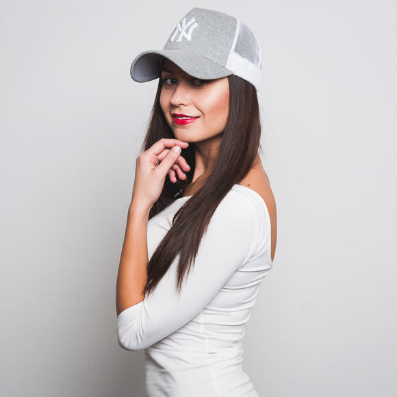 Dámská Kšiltovka New Era Jersey Essential Trucker New York Yankees 9FORTY Gray Snapback