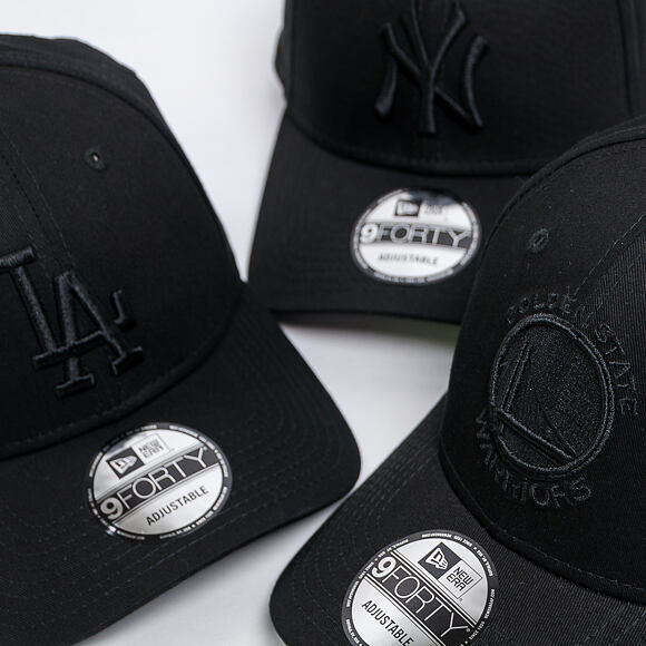 Kšiltovka New Era 9FORTY New York Yankees Black/Black Snapback