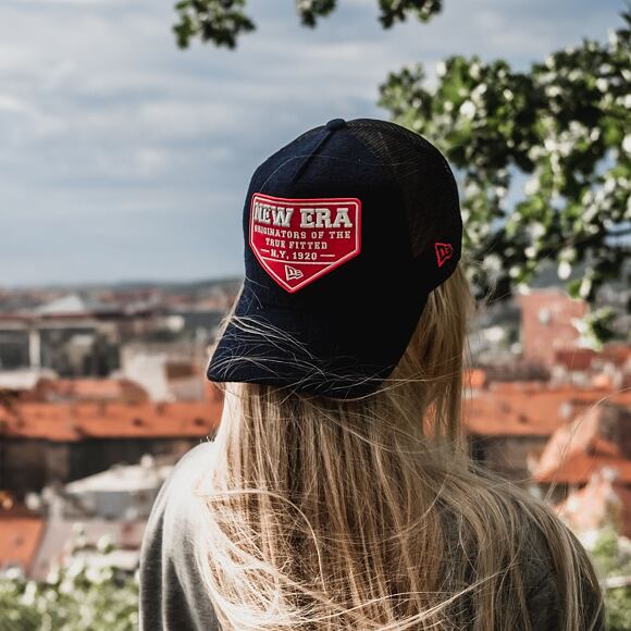 Kšiltovka New Era 9FORTY A-FRAME Trucker Wool Patch Navy