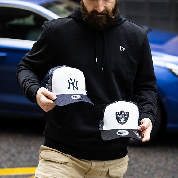 Kšiltovka New Era - NFL Color Block 9FORTY Trucker - Oakland Raiders - Team Color