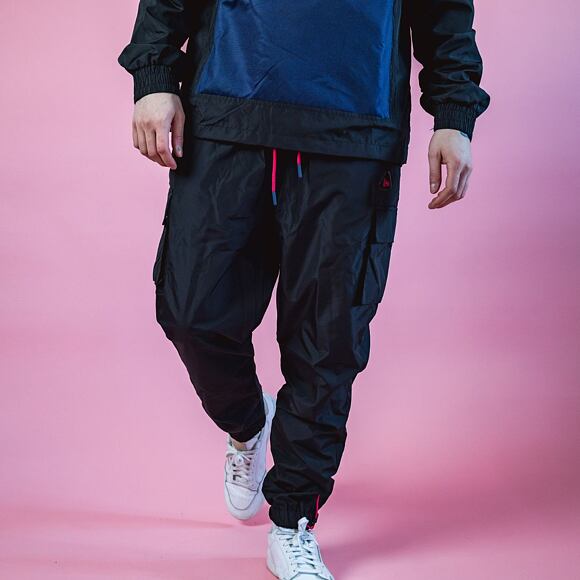 Tepláky New Era Cargo Track Pants Black / Bright Red