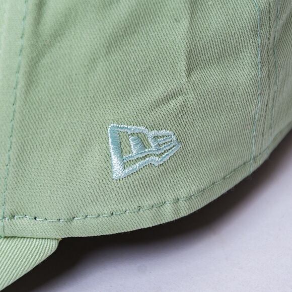 Dámská kšiltovka New Era 9FORTY Womens MLB League Essential Los Angeles Dodgers Soft Grass