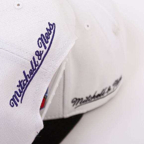 Kšiltovka Mitchell & Ness NBA NBA Champs Snapback HWC Lakers White