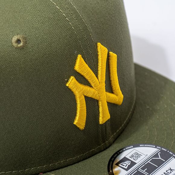 Kšiltovka New Era 9FIFTY MLB Side Patch New York Yankees New Olive / Mellow Yellow