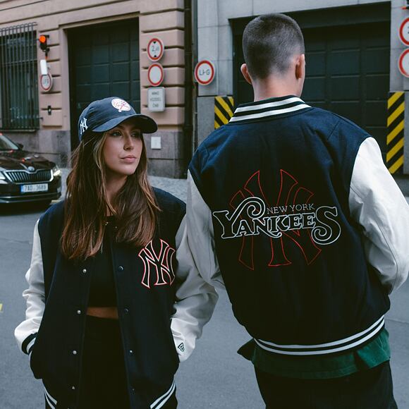 Bunda New Era MLB Lifestyle Varsity Jacket New York Yankees Navy / Off White