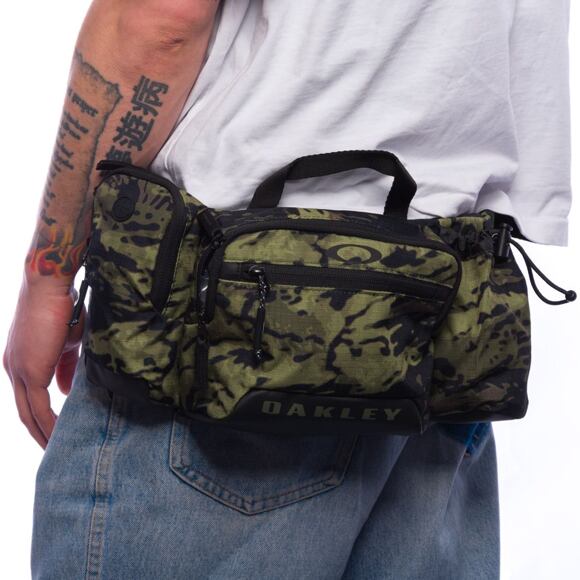 Ledvinka Oakley - Road Trip Rc Beltbag - Tiger Camo Green