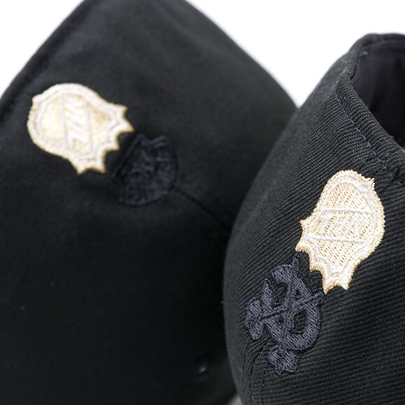 Kšiltovka New Era - NHL 59FIFTY Day - Boston Bruins - Black