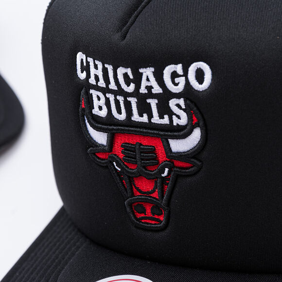Kšiltovka Mitchell & Ness - Hidden Trucker - Chicago Bulls - Black